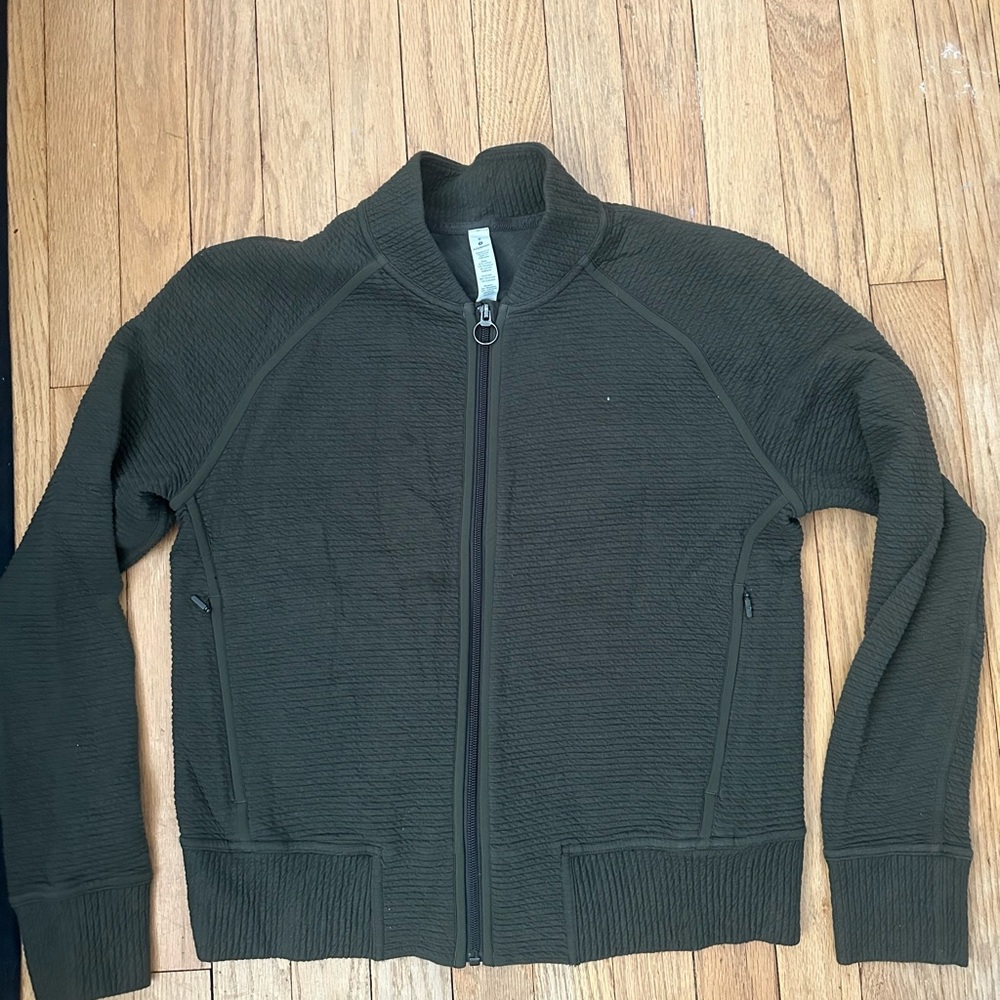 Lululemon zip up size 8